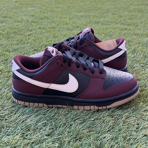 Nike Dunk Low Next Nature - Picture 1 of 5
